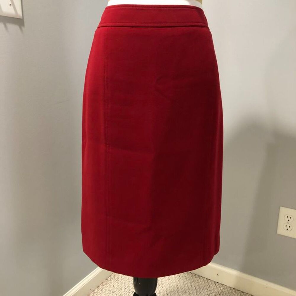 Studio Tahari Red Skirt with Kick Pleats in Back Size 8